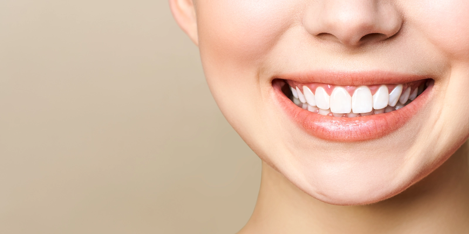 セラミック治療の特徴