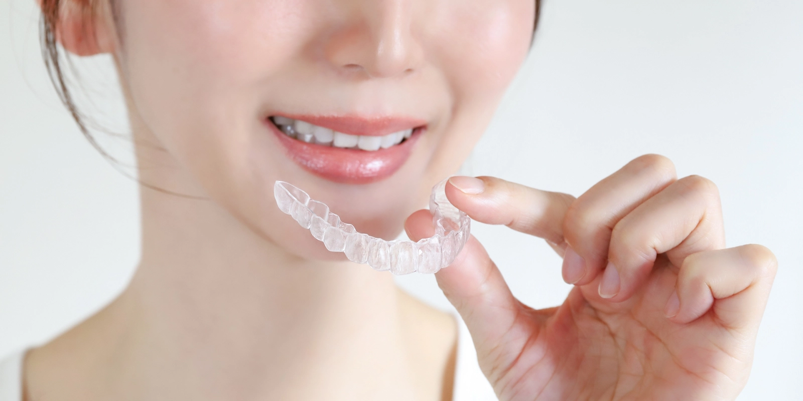 目立たない矯正治療という選択